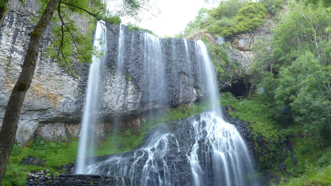 Le Gite Du Velay Bains Exterior foto